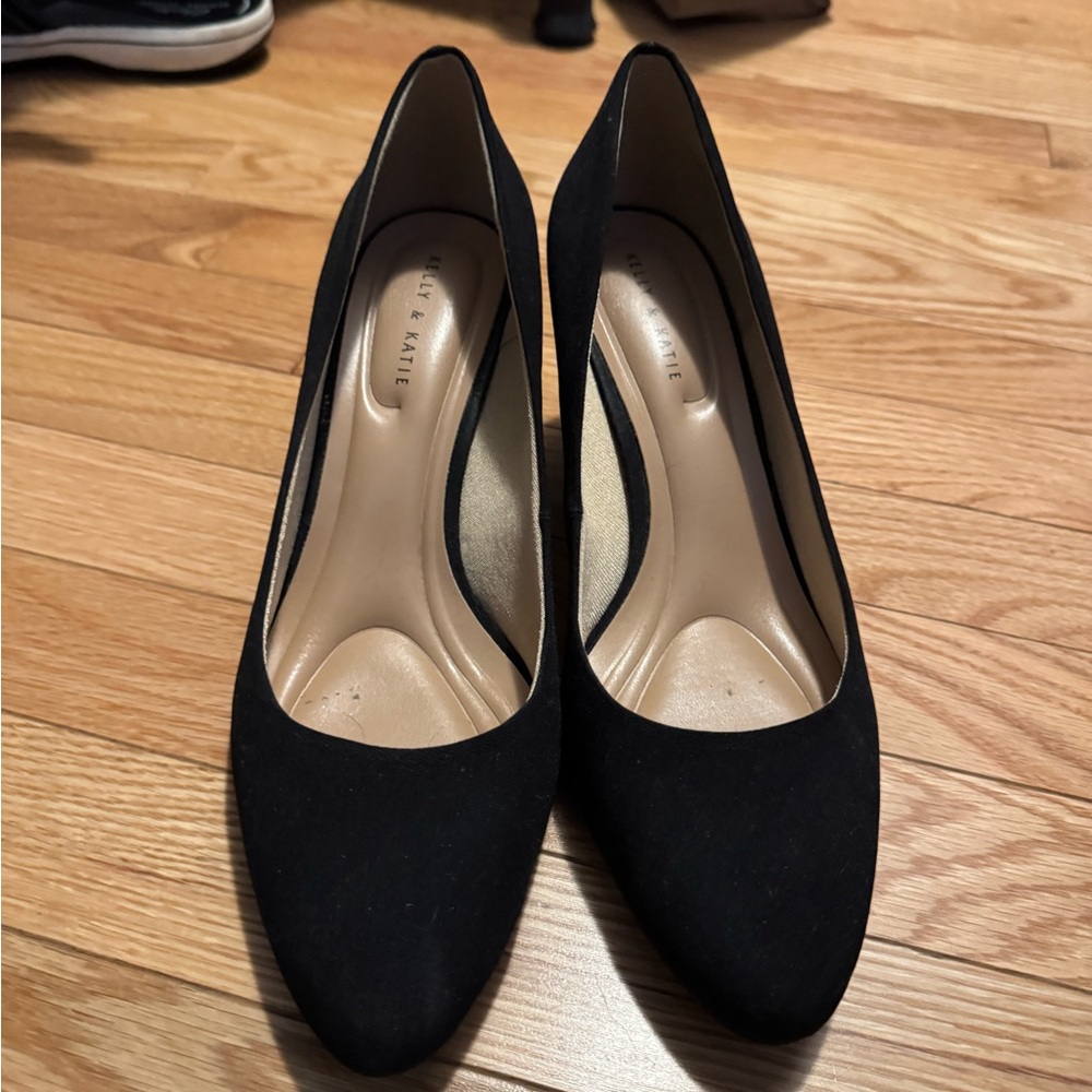 Black Women's Pumps